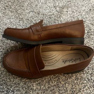 Life Stride loafers